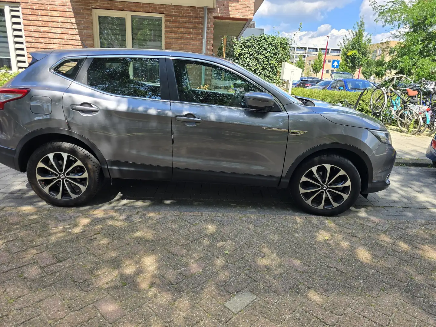 Nissan Qashqai 1.2 Connect Edition Zilver - 2