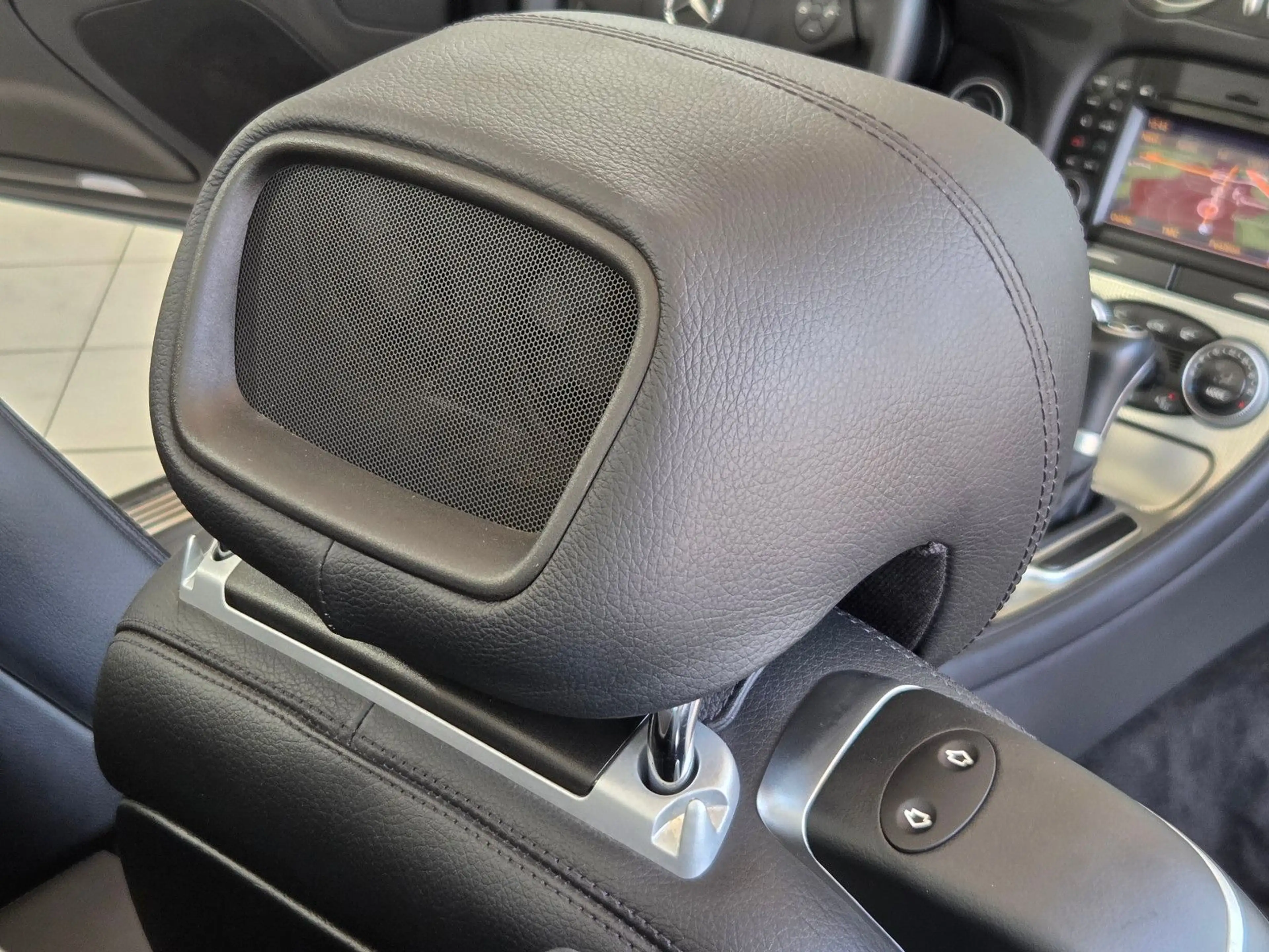 Mercedes-Benz SL 280 /300 DT.FZG 1.HD SAISON 04-10 — photo 12