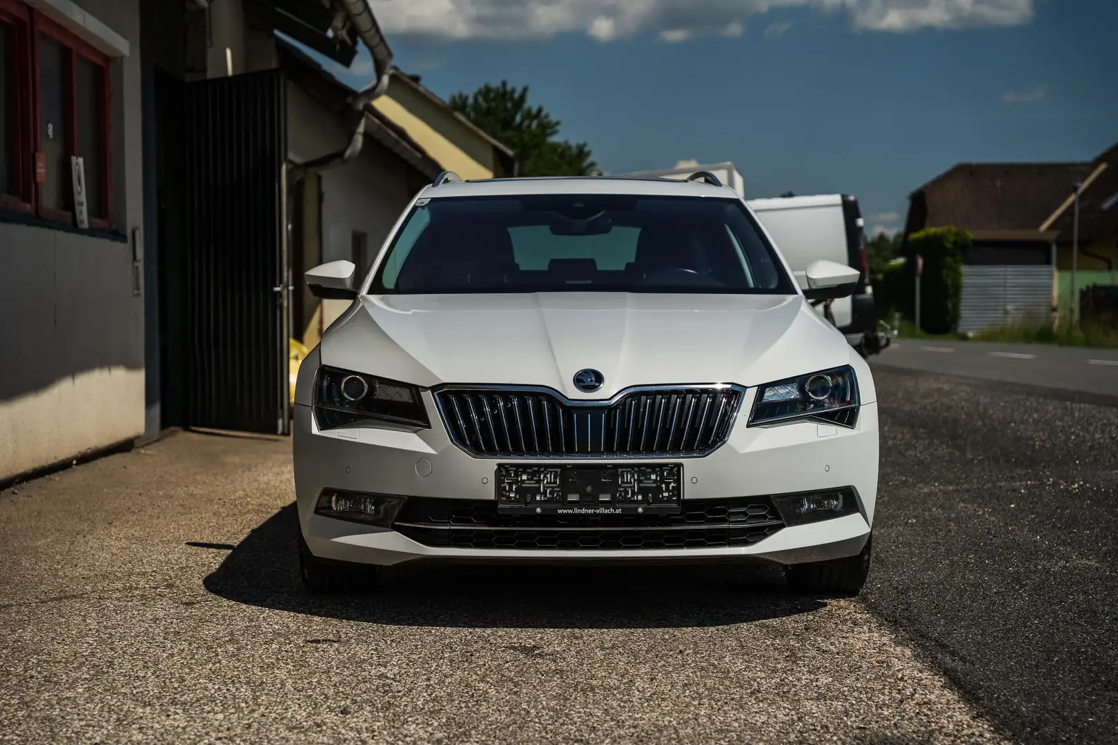 Skoda Superb Kombi 2,0 TDI 4x4 Style - 1