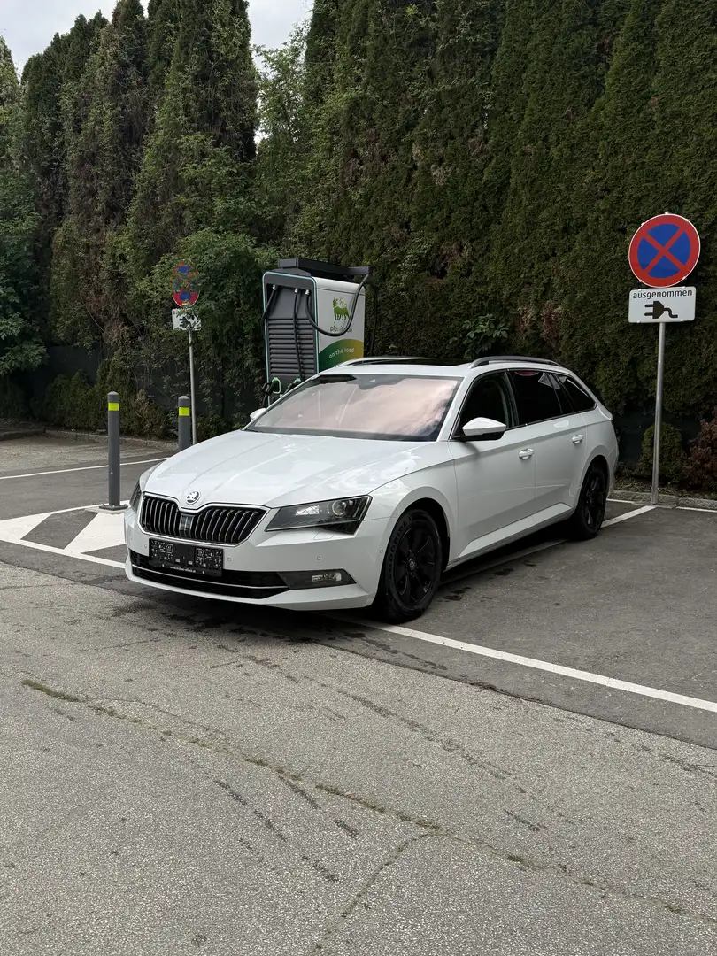 Skoda Superb Kombi 2,0 TDI 4x4 Style - 1