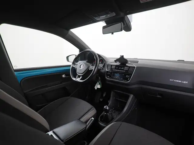 Volkswagen Up! view 2