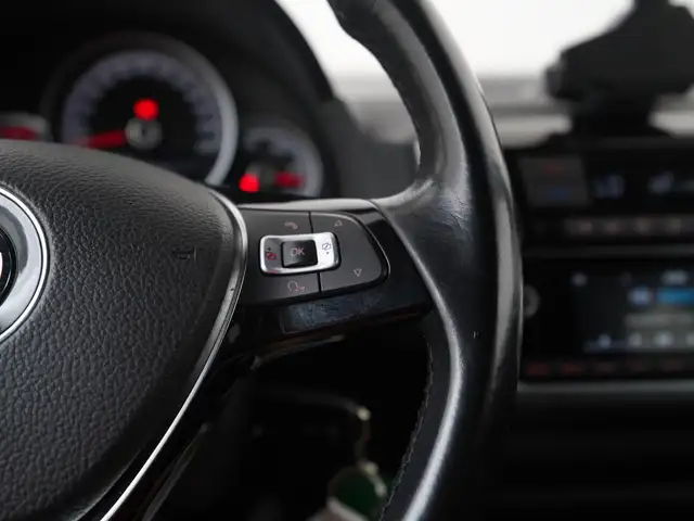Volkswagen Up! view 9