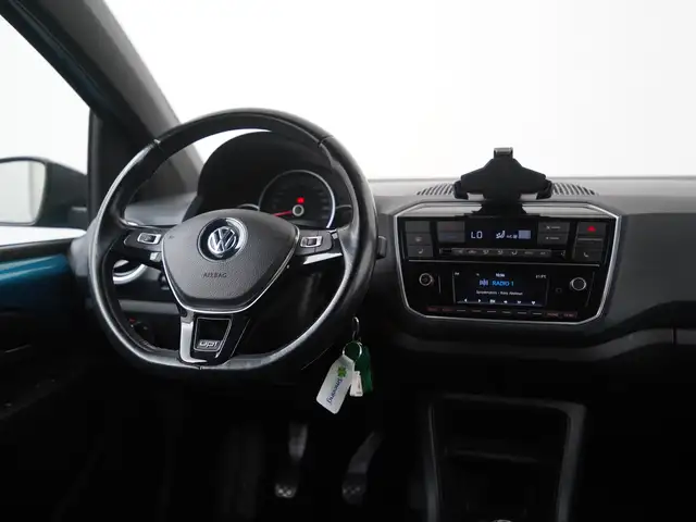 Volkswagen Up! view 5