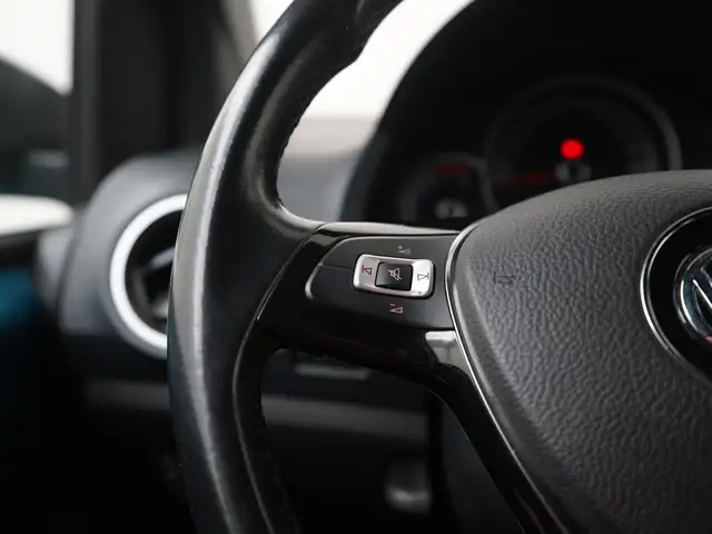Volkswagen Up! view 7