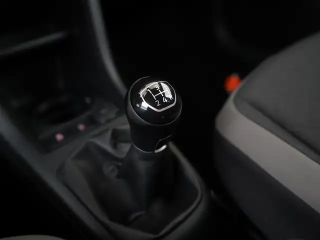 Volkswagen Up! view 10