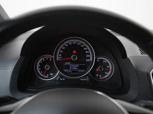 Volkswagen Up! view 8