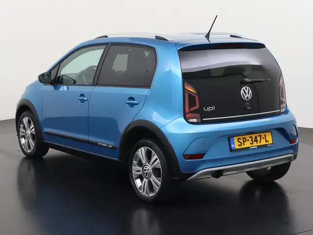 Volkswagen Up! view 6