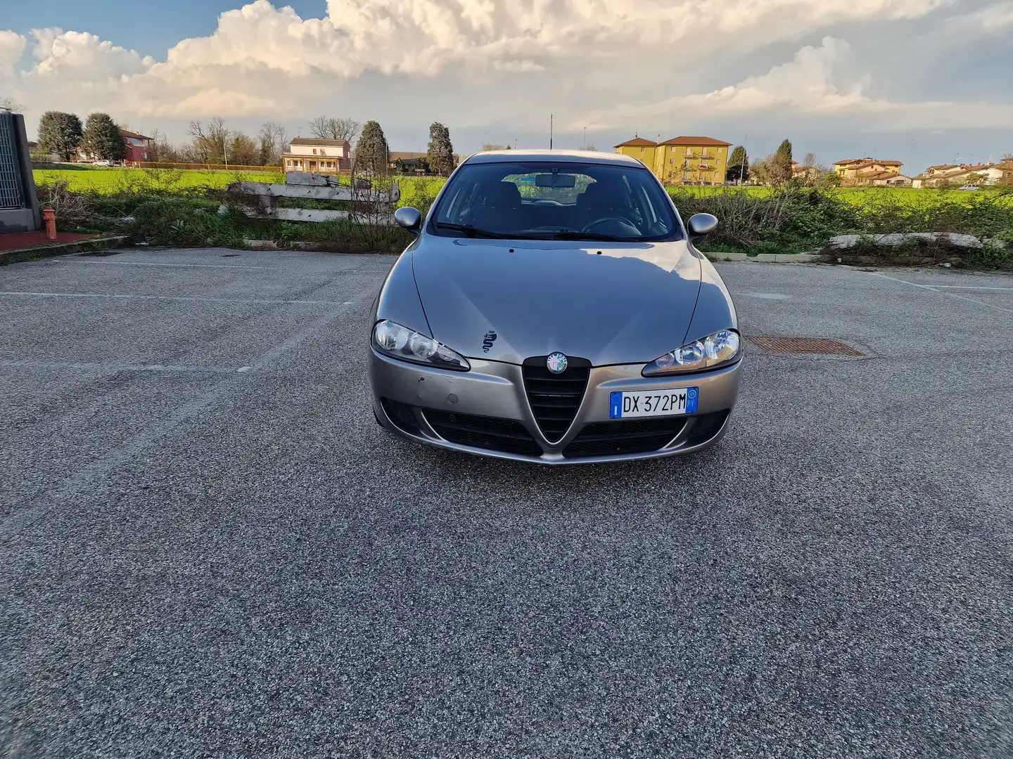 Alfa Romeo 147 147 5p 1.6 ts 16v Distinctive c/esp 105cv Šedá - 2