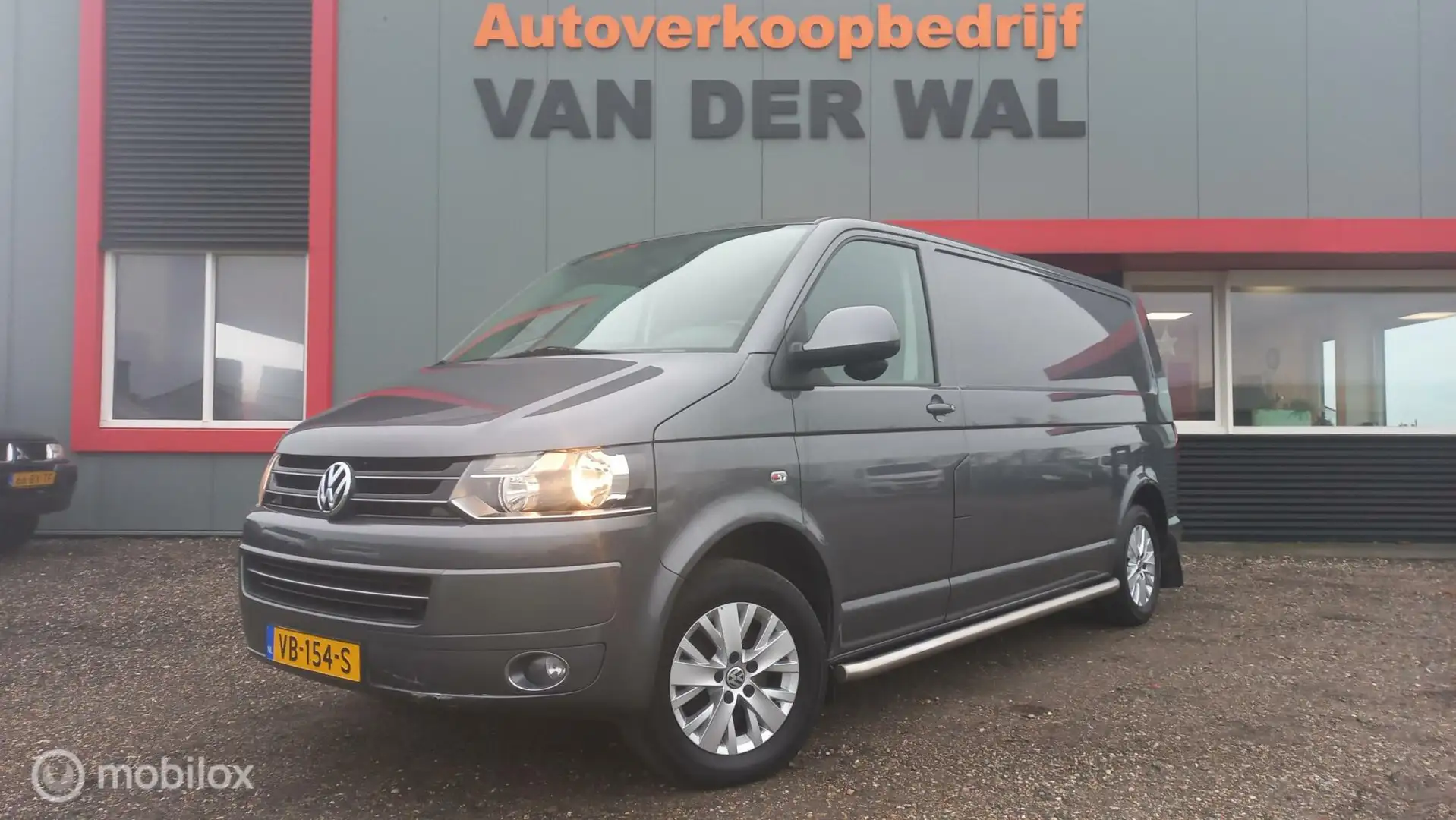 Volkswagen T5 Transporter 2.0 TDI L2H1 Grijs - 1