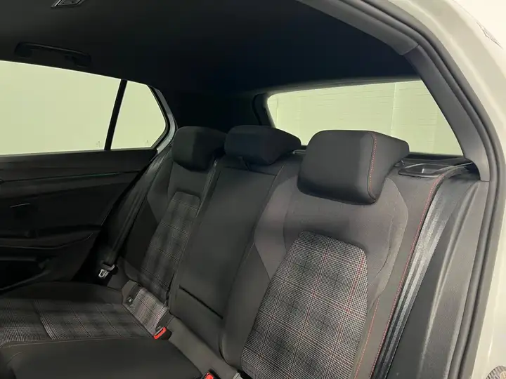 Volkswagen Golf 2023, foto 9