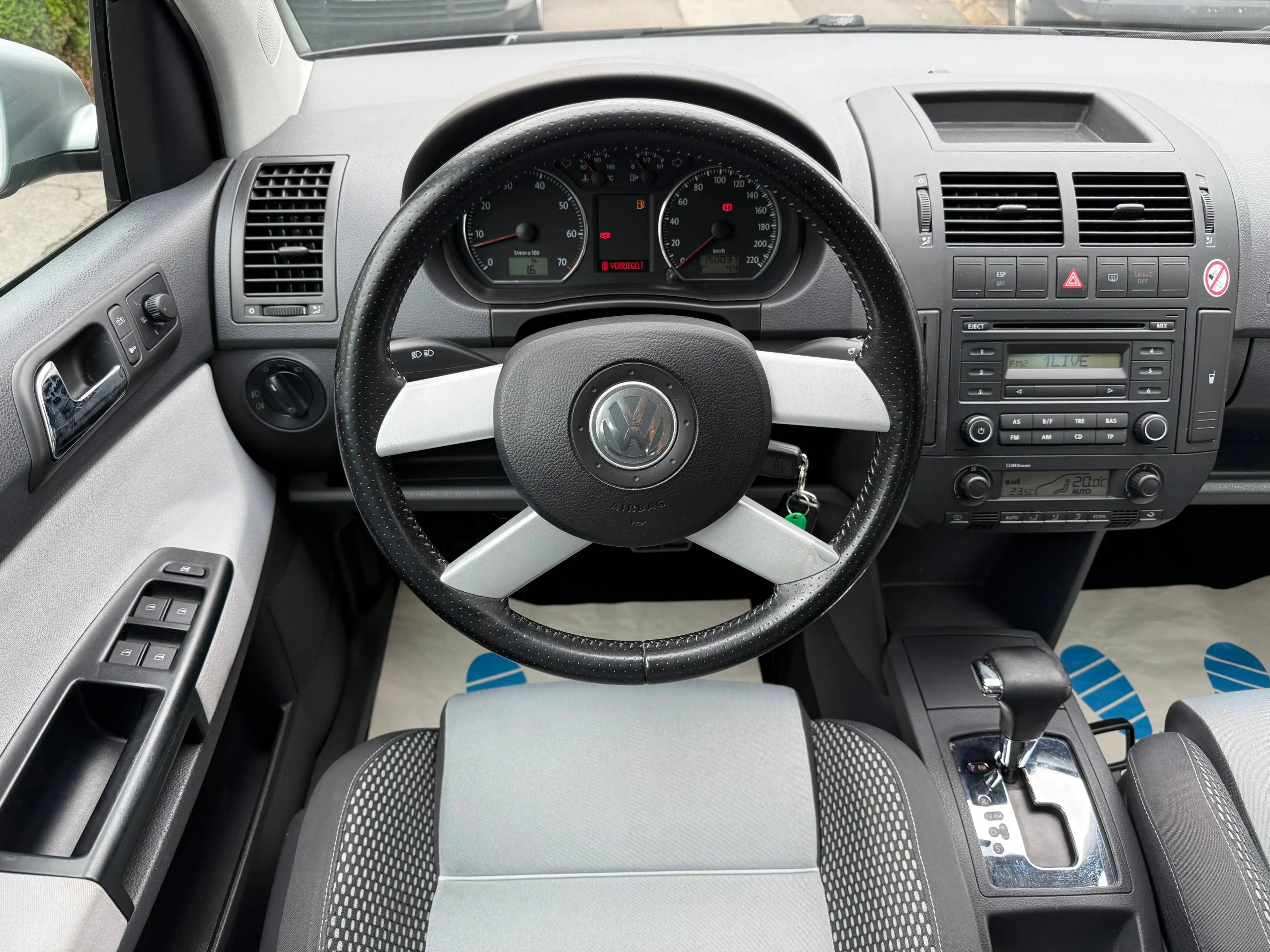 Volkswagen Polo Cross CrossPolo 1.6*Automatik*1.HAND*KLIMA* — photo 9