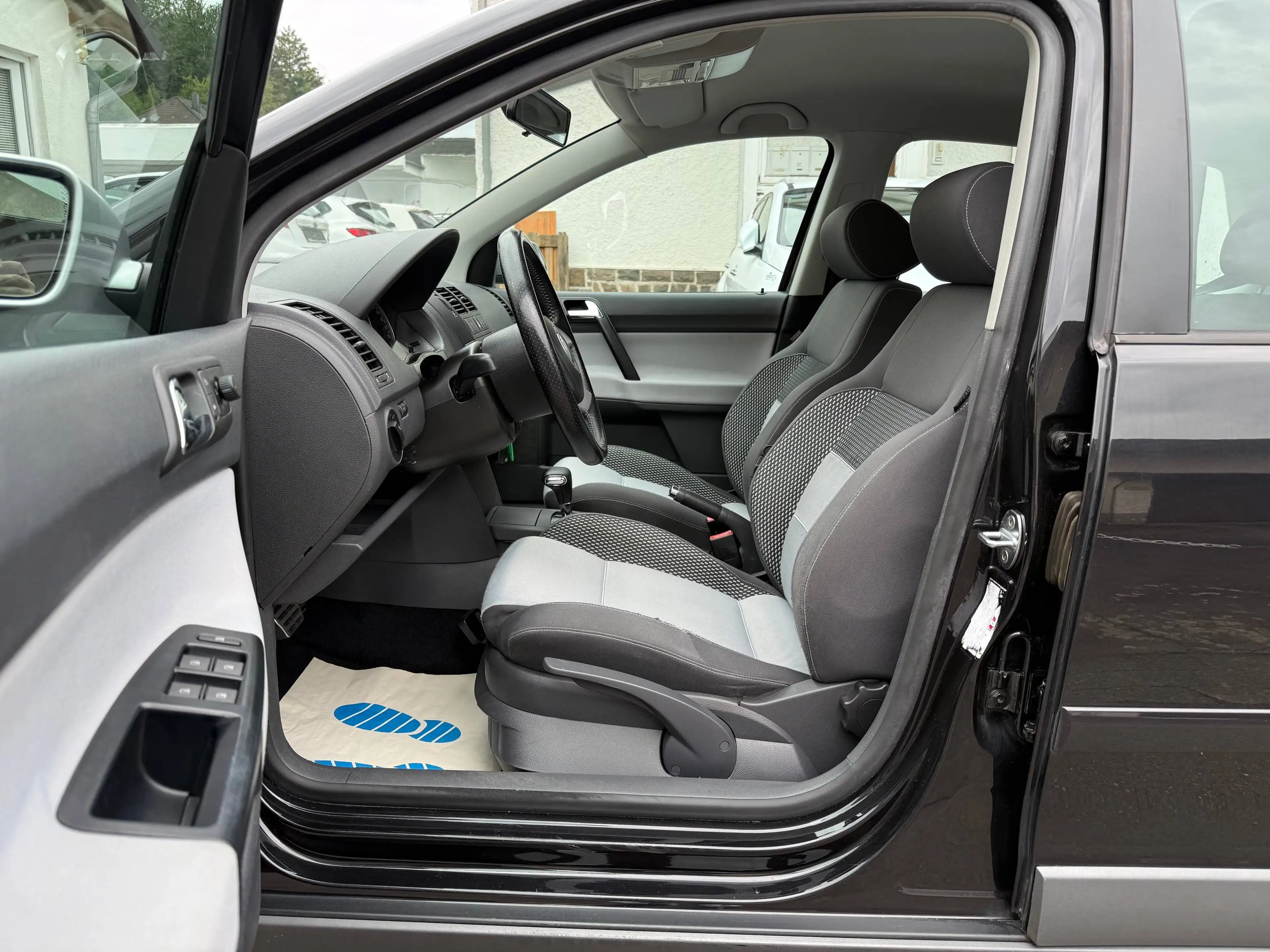 Volkswagen Polo Cross CrossPolo 1.6*Automatik*1.HAND*KLIMA* — photo 7