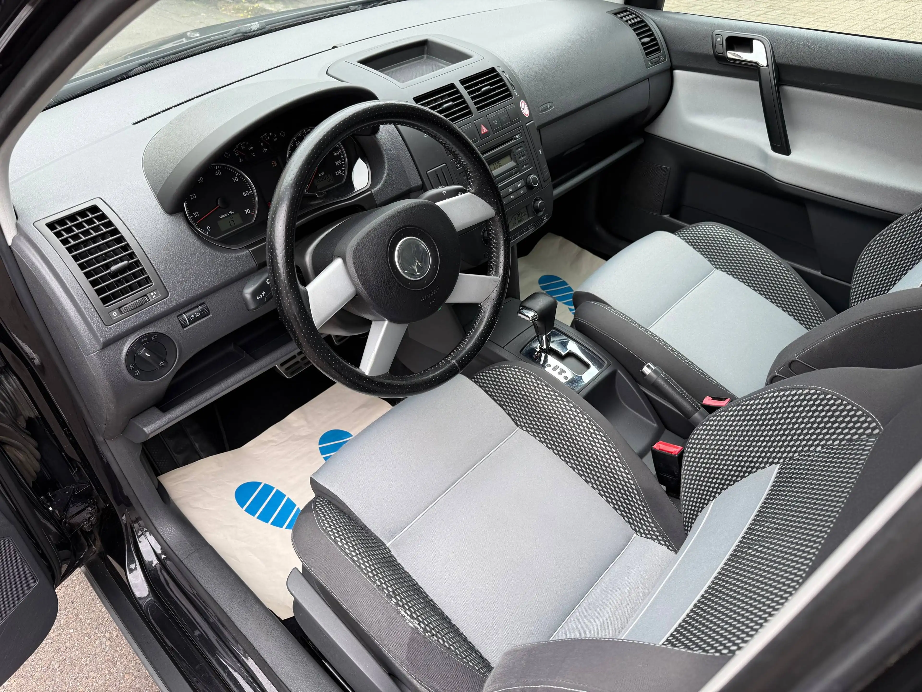 Volkswagen Polo Cross CrossPolo 1.6*Automatik*1.HAND*KLIMA* — photo 8