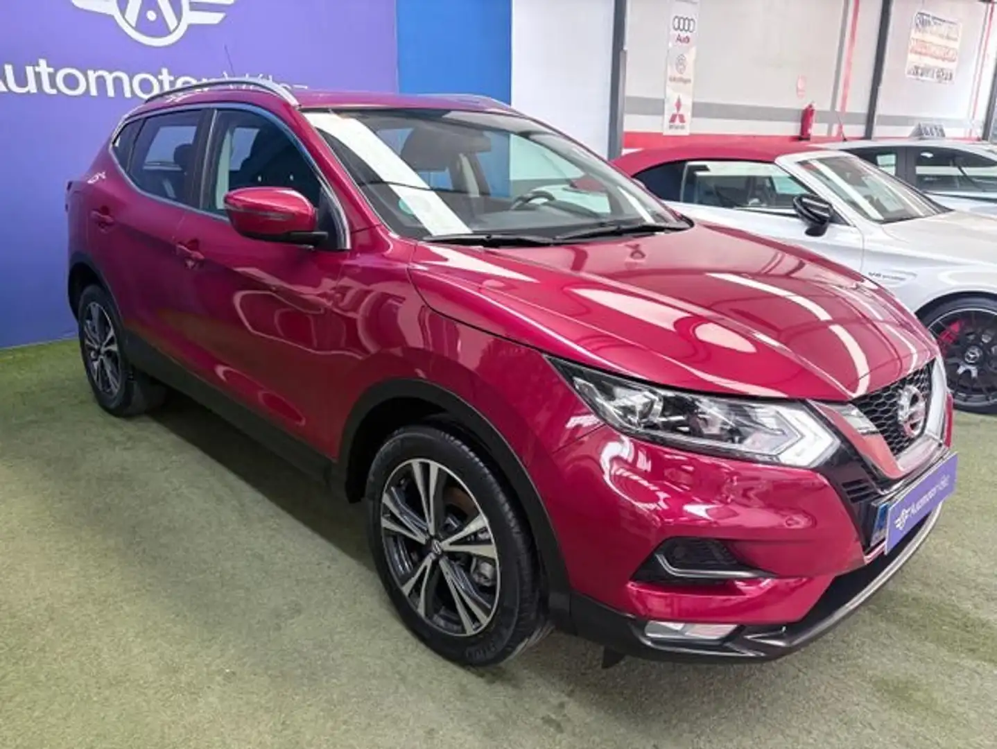 Nissan Qashqai N- STYLE 4X2 Rojo - 1