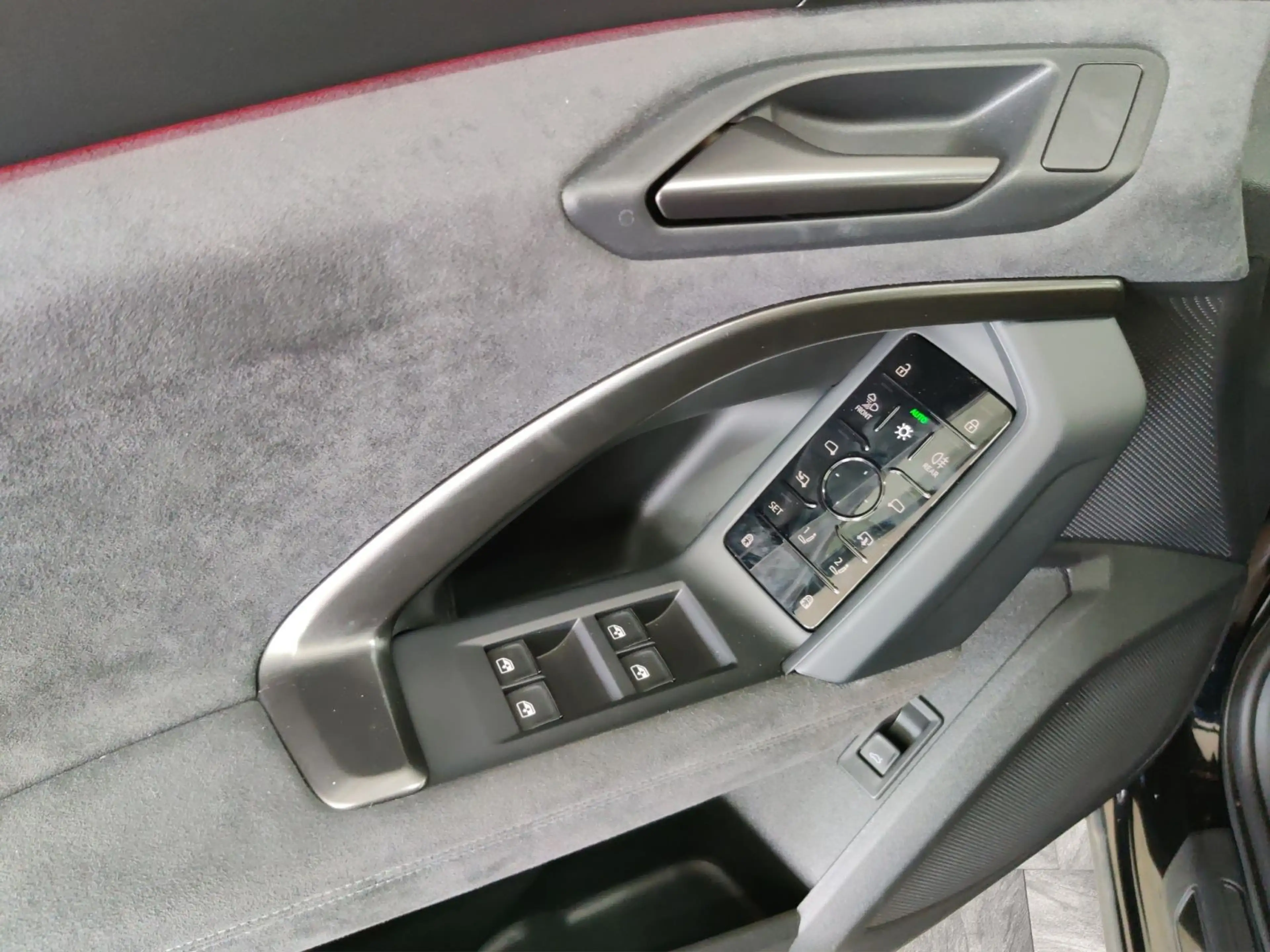 Audi Q5 edition one TDI qu. S line/Luft/Pano/Standhzg — photo 10