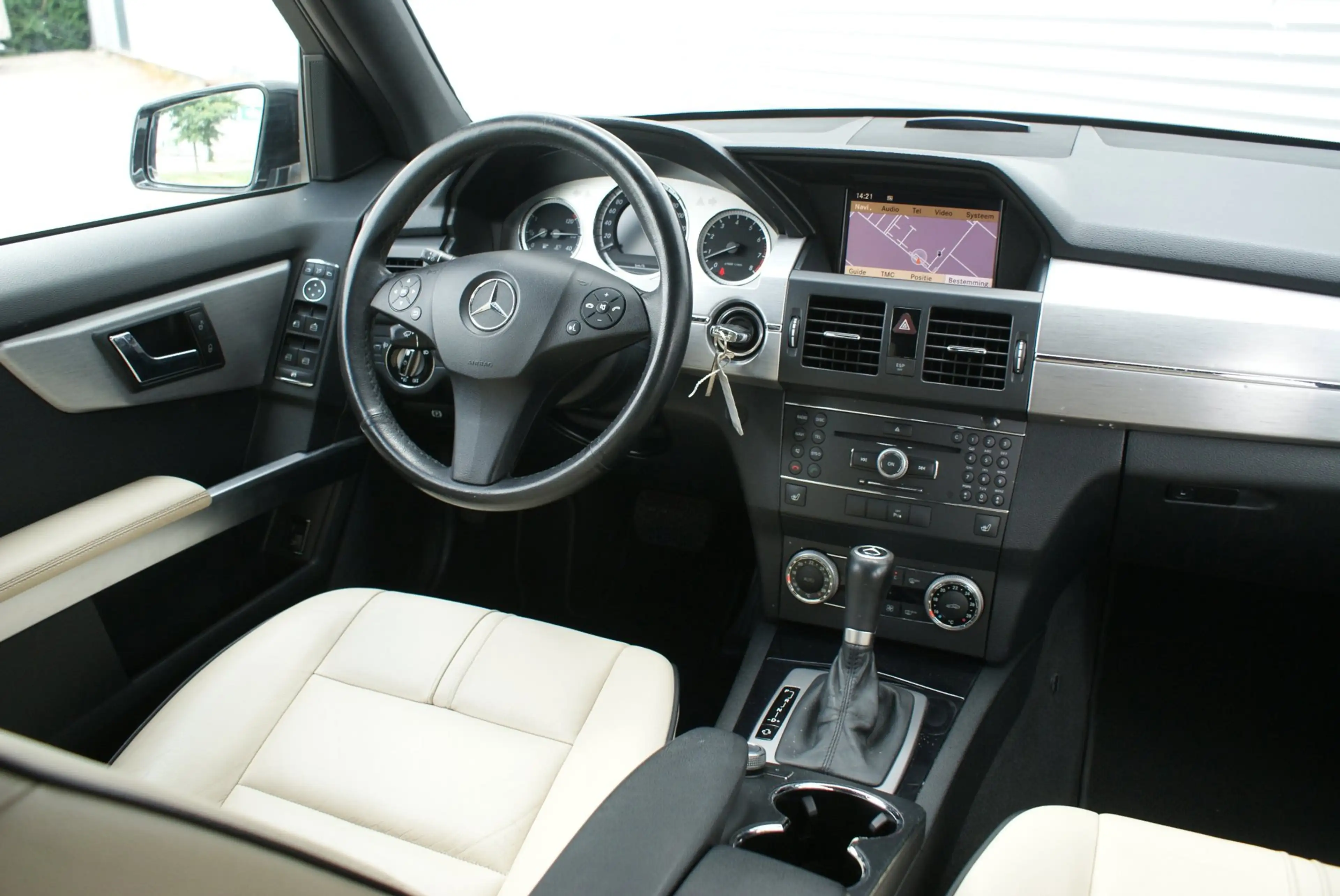 Mercedes-Benz GLK 350 First Edition 4-Matic | Camera | Leder | — photo 18