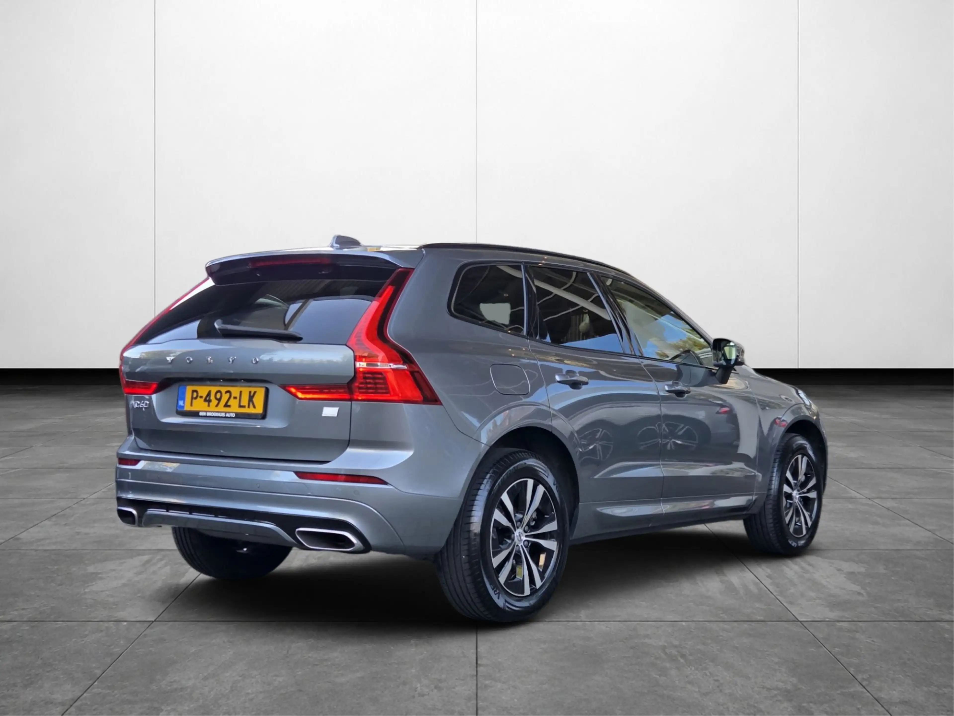 Volvo XC60 2.0 T6 AWD Recharge R-Design | Panoramadak | Memor — photo 2