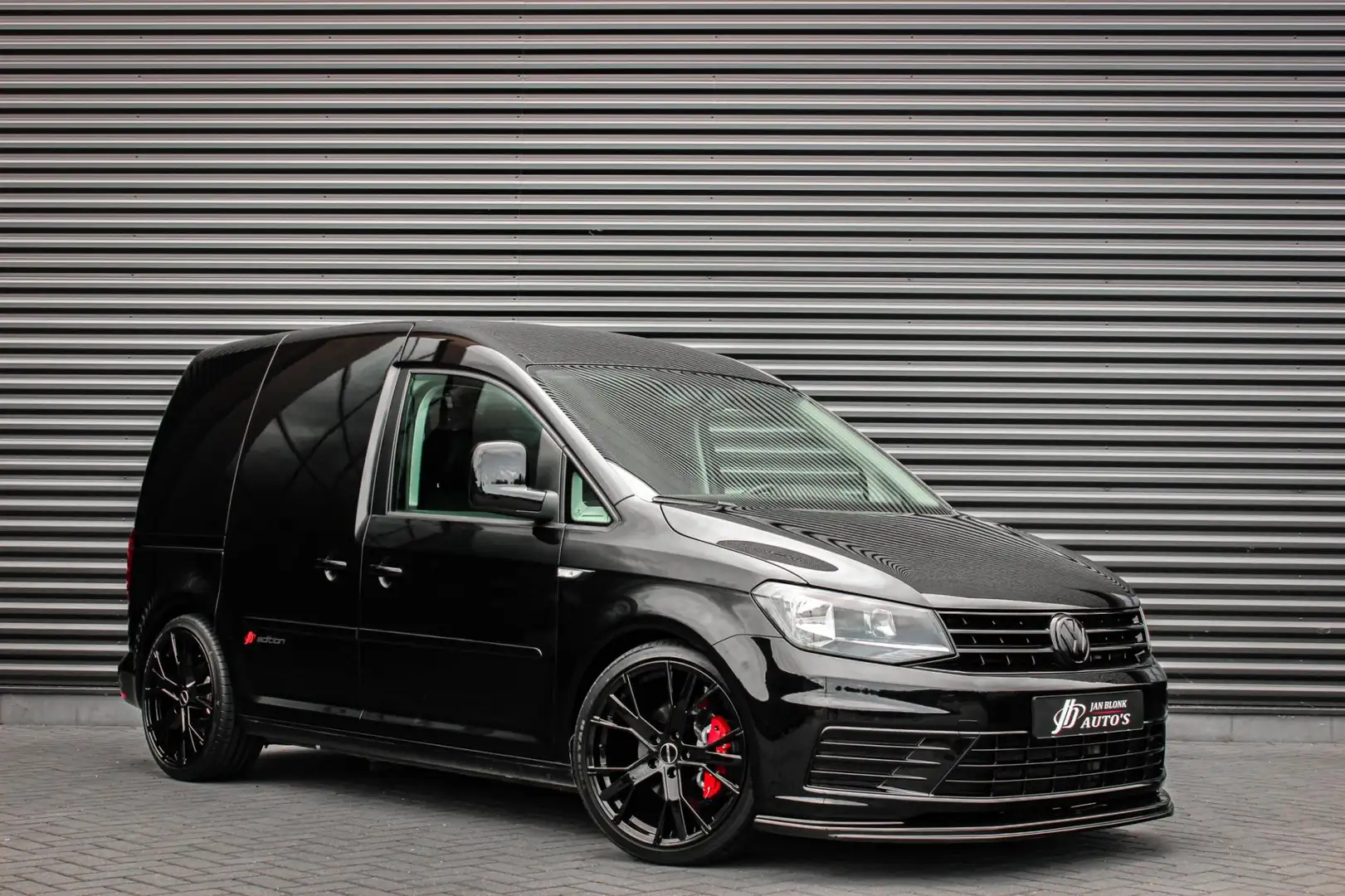 Volkswagen Caddy 2.0 TDI 185PK JB-EDITION / FULL BLACK / SCHROEFSET Zwart - 2