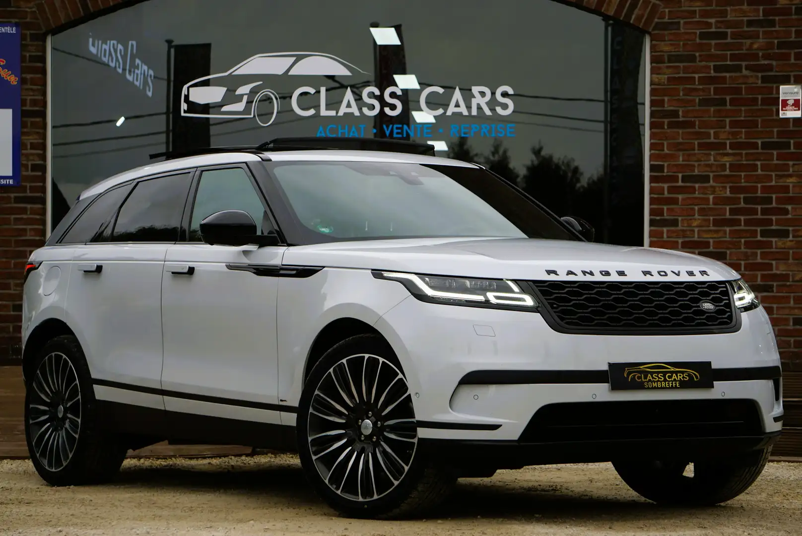 Land Rover Range Rover Velar 2.0 TD4 R-Dynamic TOIT-PANO ANGLE MORT FULL OP Wit - 2