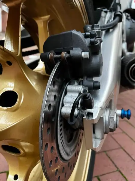 Honda CBR 1000 - foto 7