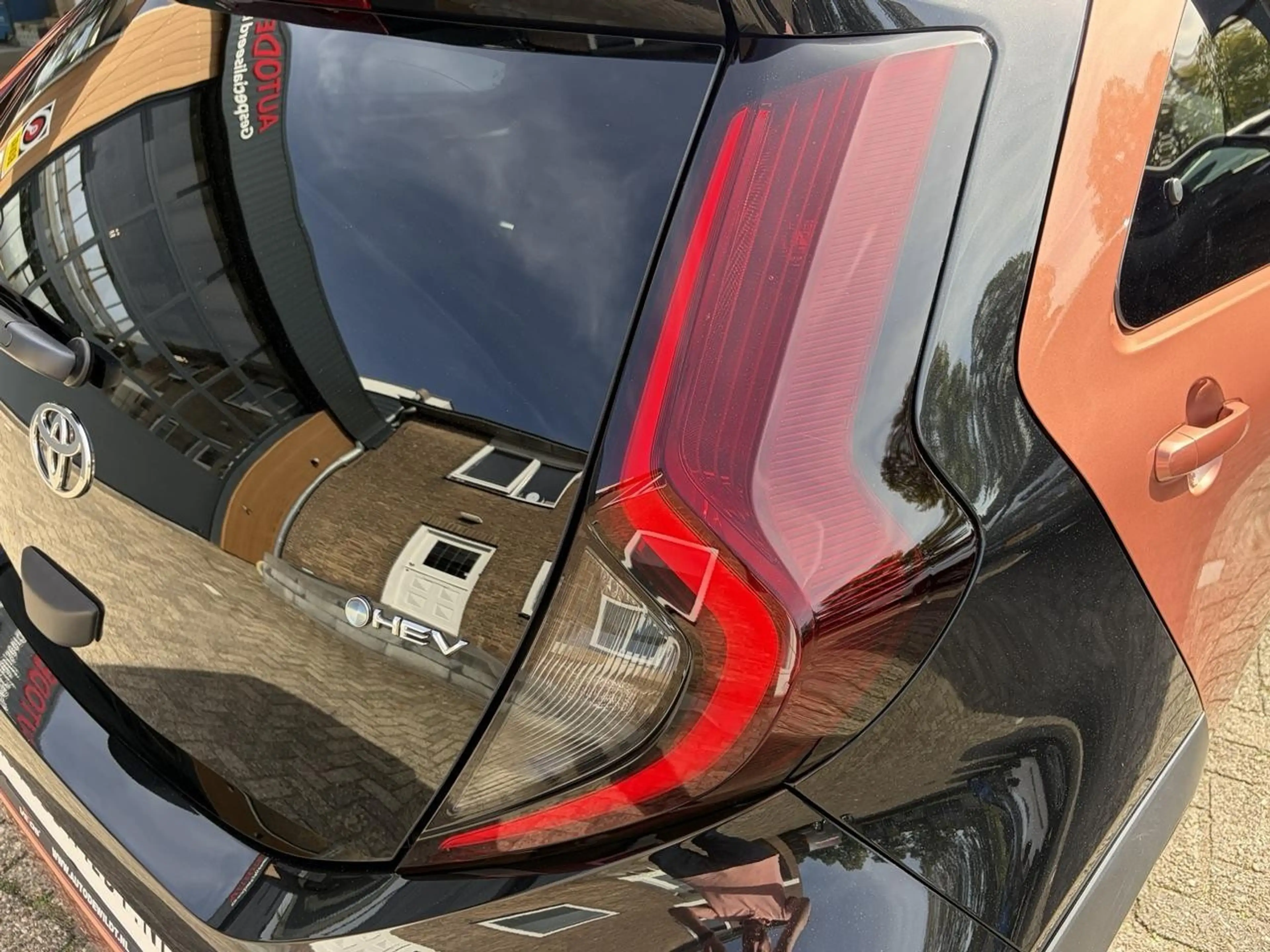 Toyota Aygo X 1.5 Hybrid 115 Pulse + Smart Pack A/T — photo 7