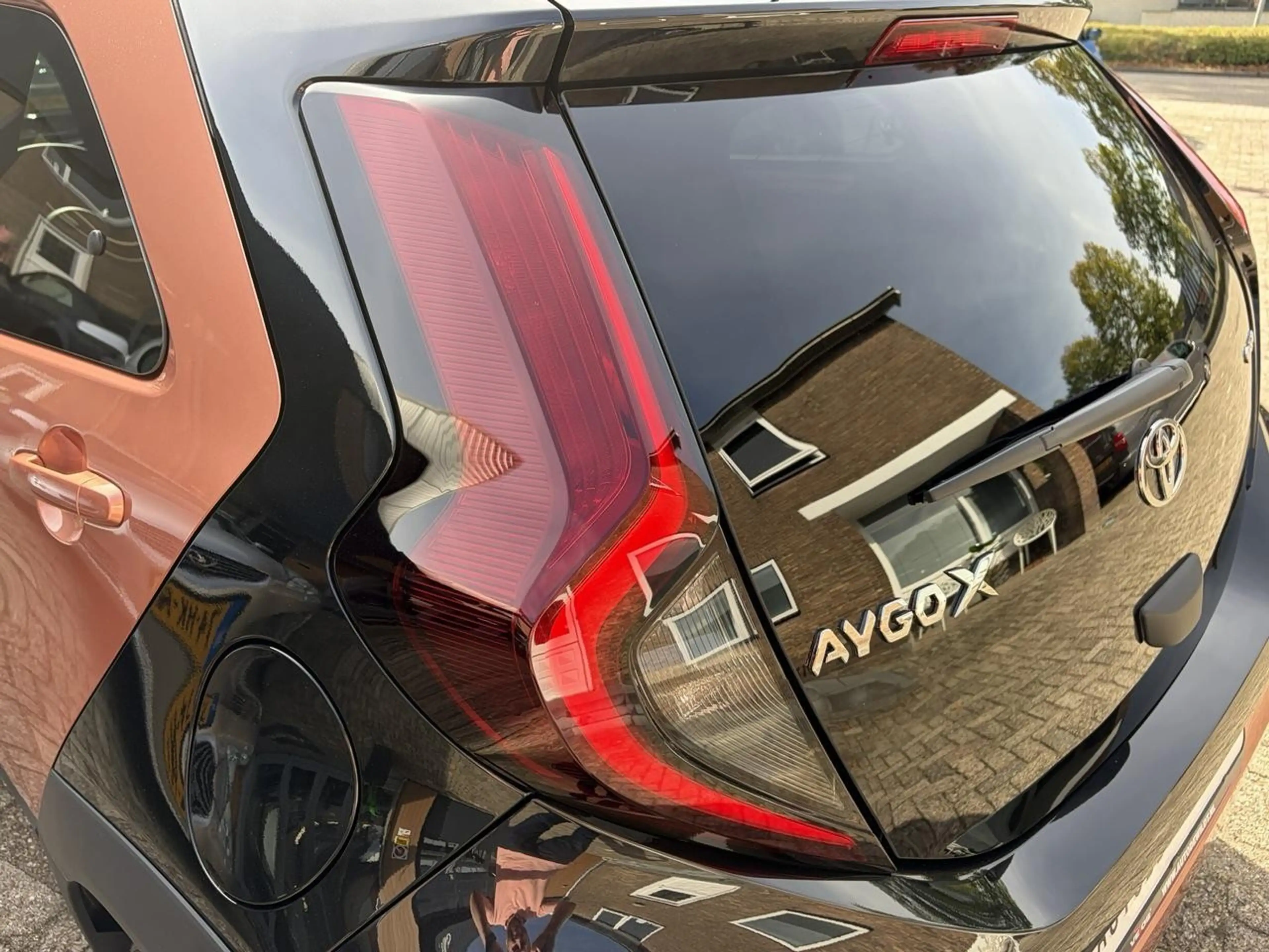 Toyota Aygo X 1.5 Hybrid 115 Pulse + Smart Pack A/T — photo 6