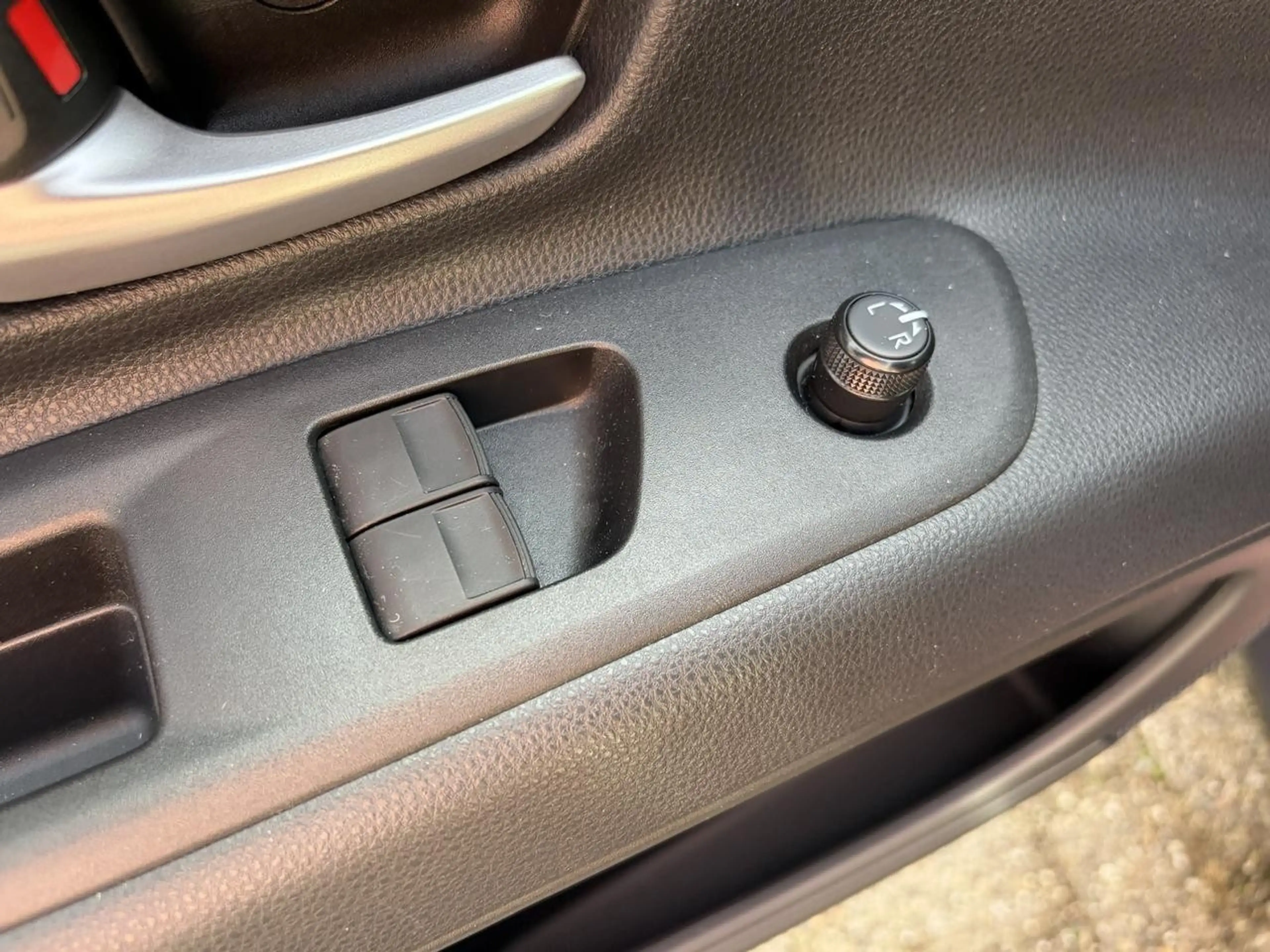 Toyota Aygo X 1.5 Hybrid 115 Pulse + Smart Pack A/T — photo 15