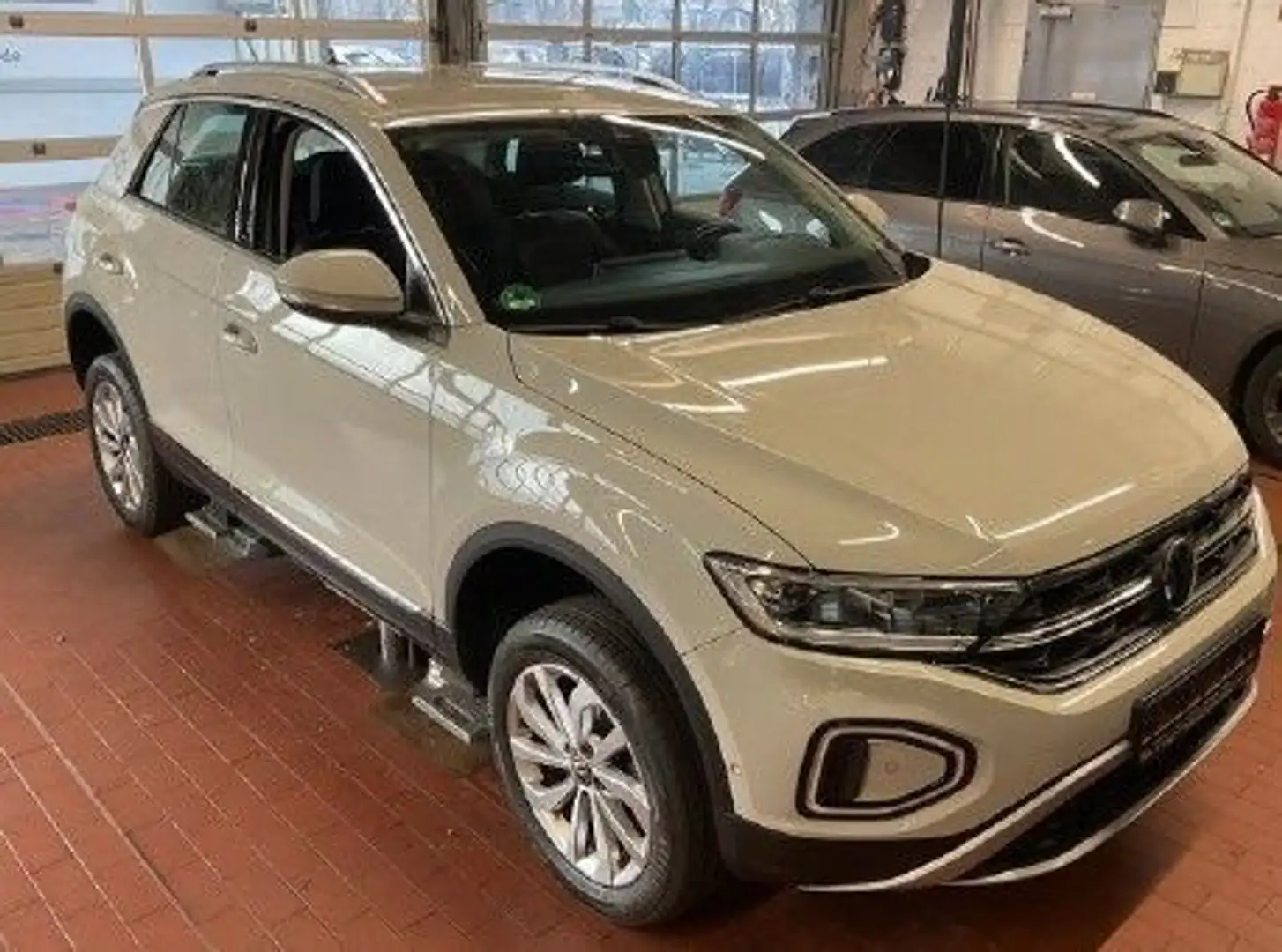 Volkswagen T-Roc Style 1,5 TSI OPF DSG Grau - 2