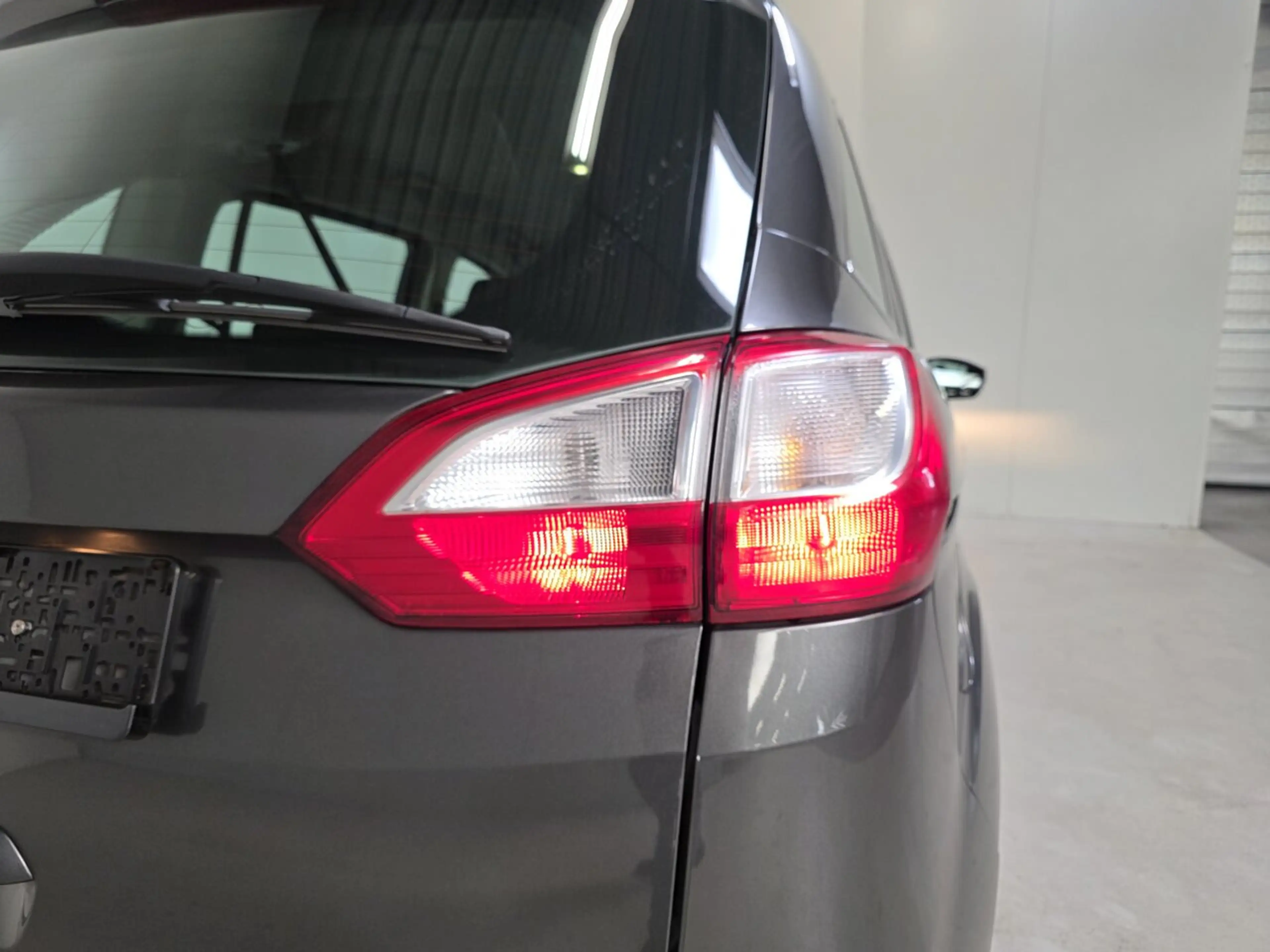 Ford Grand C-Max 1.0 Benzine - GPS - Airco - Topstaat! — photo 25