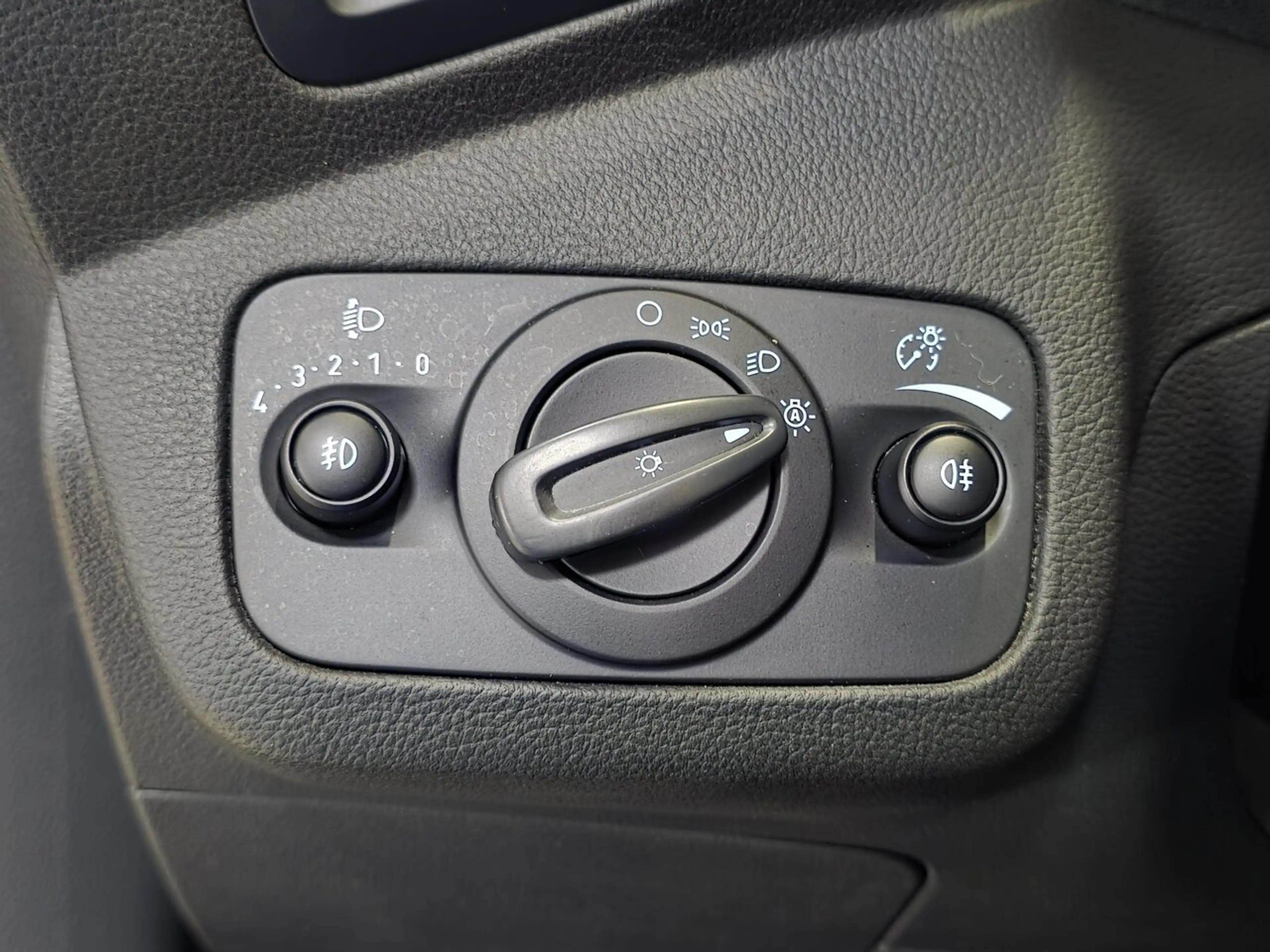 Ford Grand C-Max 1.0 Benzine - GPS - Airco - Topstaat! — photo 22