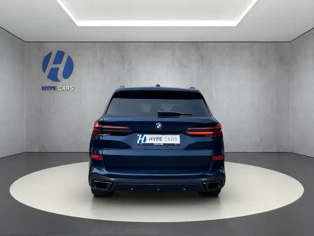 BMW X5 view 8