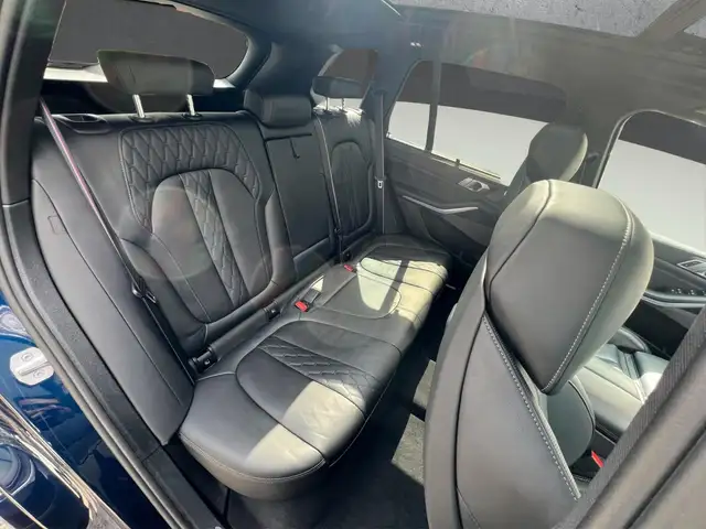BMW X5 view 13