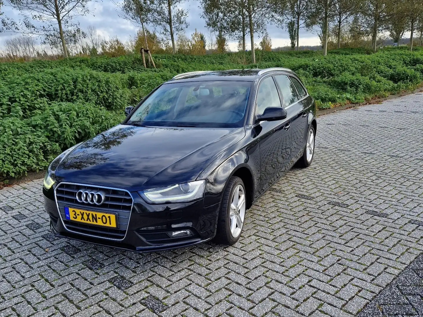 Audi A4 allroad 1.8 TFSI Business Ed .  nw apk Jan 2025 Czarny - 1
