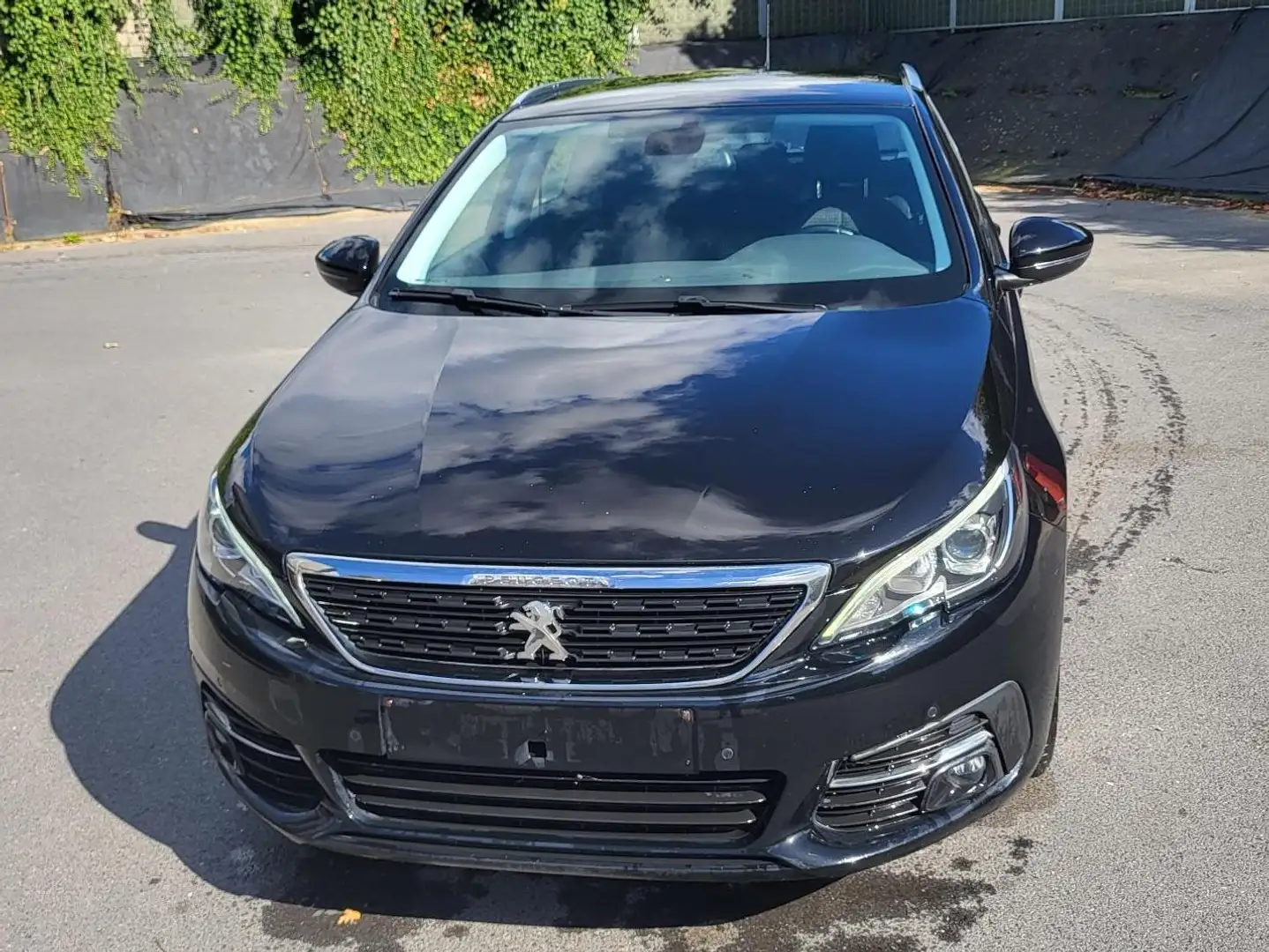 Peugeot 308 308 SW BlueHDi 130 Stop Zwart - 1