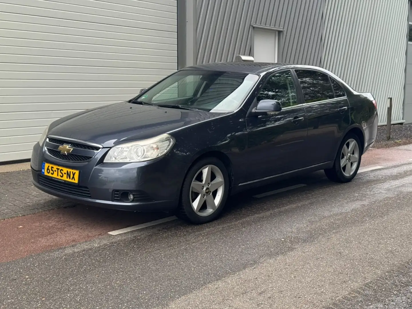Chevrolet Epica 2.5i Executive Grau - 1