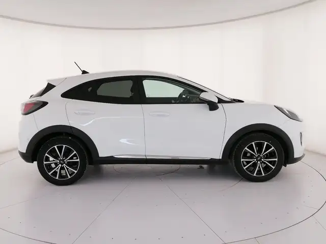 Ford Puma view 3