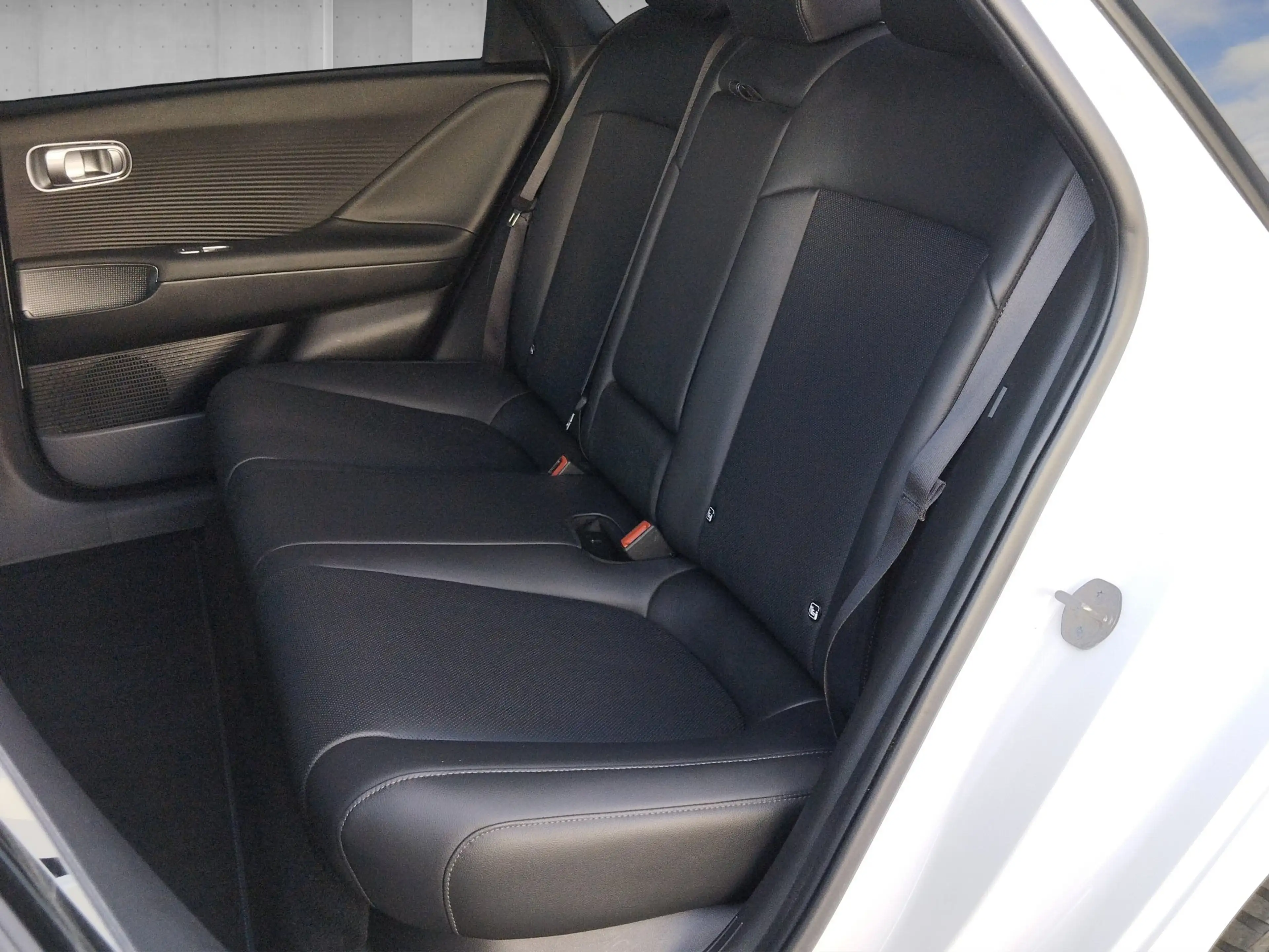 Hyundai IONIQ 6 Elektro 77 Uniq 360°*4xSHZ*ACC*AUT*HUD — photo 9