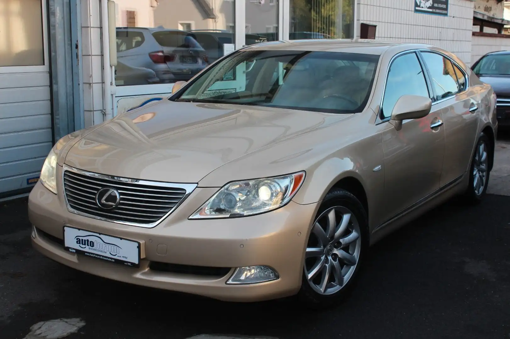 Lexus LS 460 Softclose*R-Kamera*Memory*Sitzbelü.*Xenon bež - 2