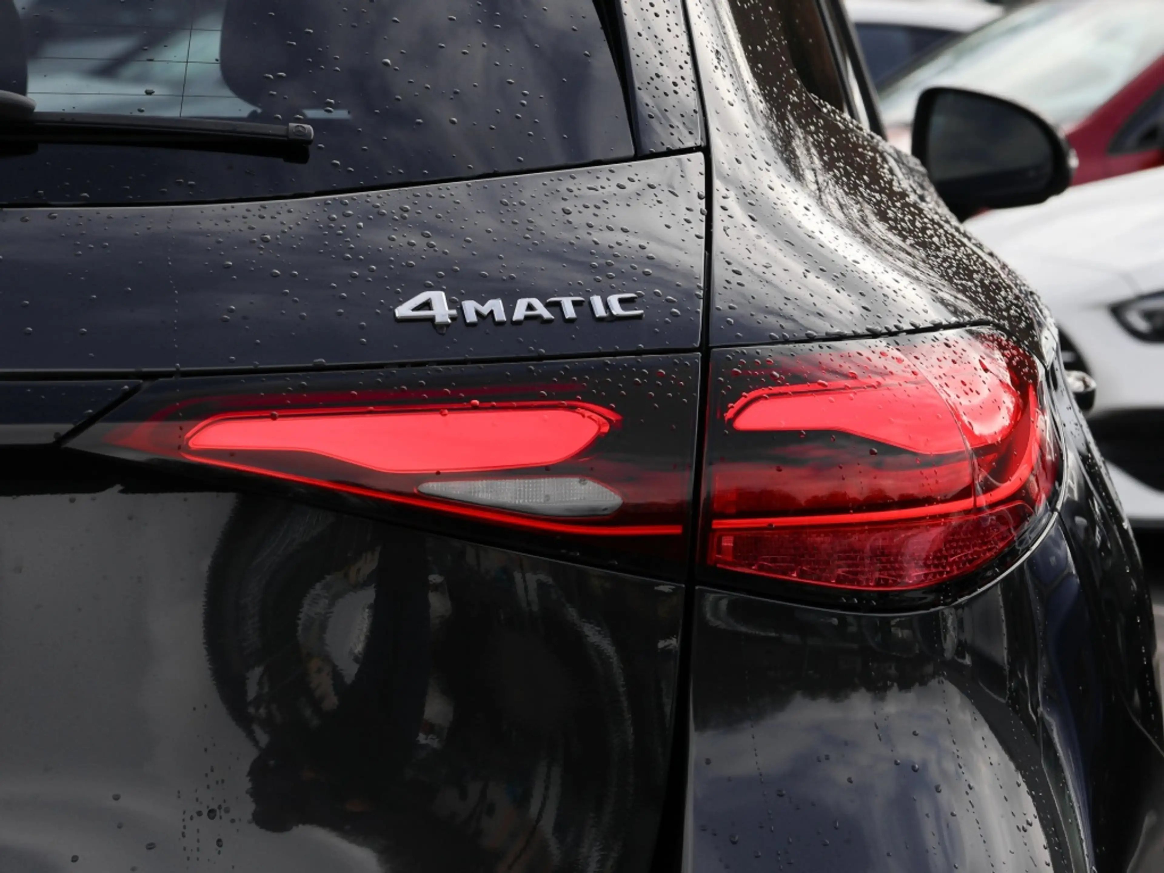 Mercedes-Benz GLC 200 d 4M AMG-Sport/Pano/AHK/360/Night/Ambi — photo 13