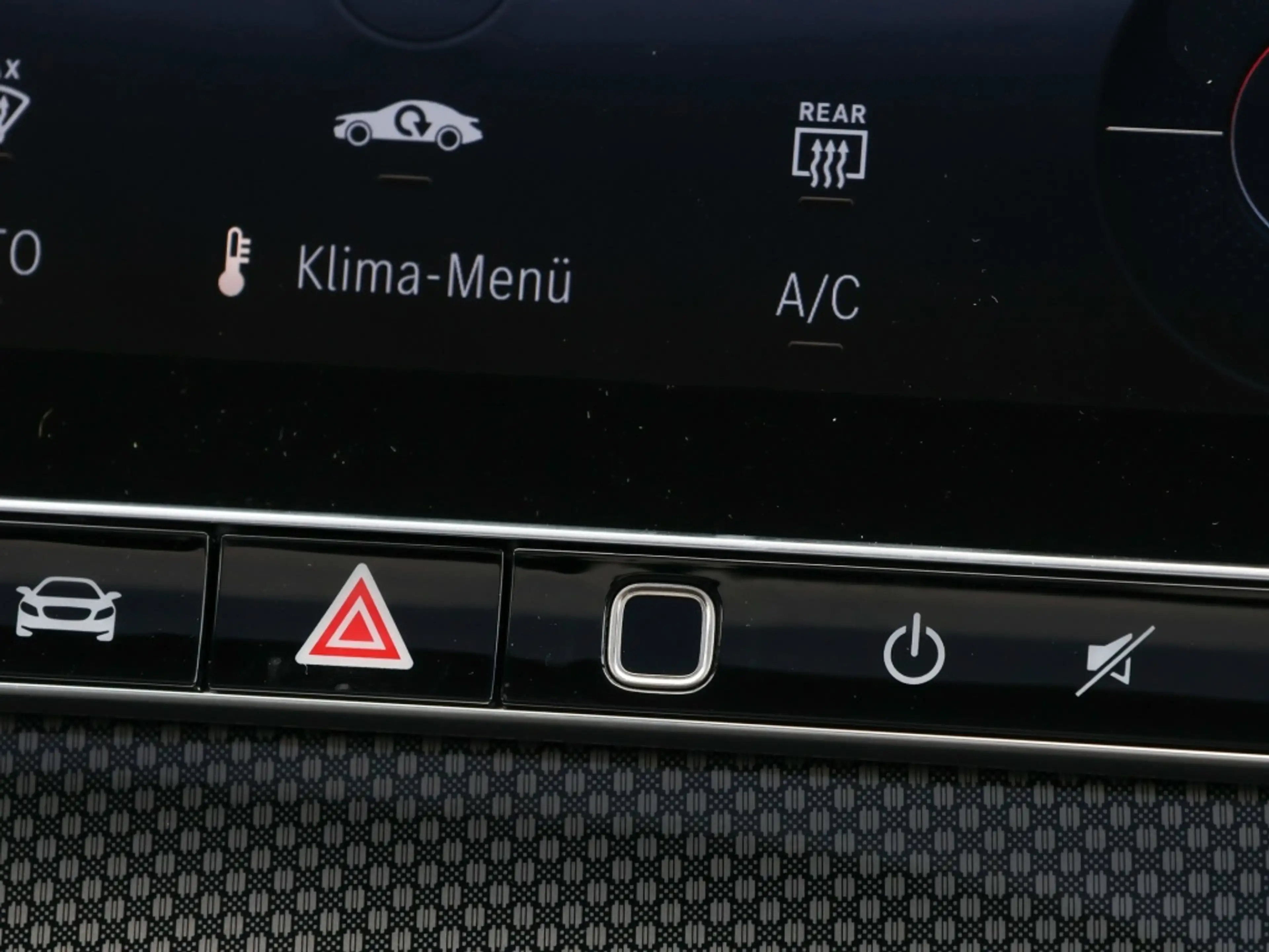 Mercedes-Benz GLC 200 d 4M AMG-Sport/Pano/AHK/360/Night/Ambi — photo 11