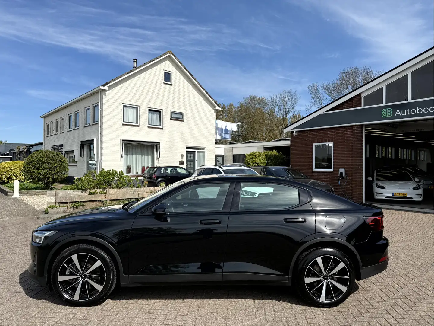 Polestar 2 Long Range 78 kWh Trekhaak, Panoramadak, 360 Camer Zwart - 2