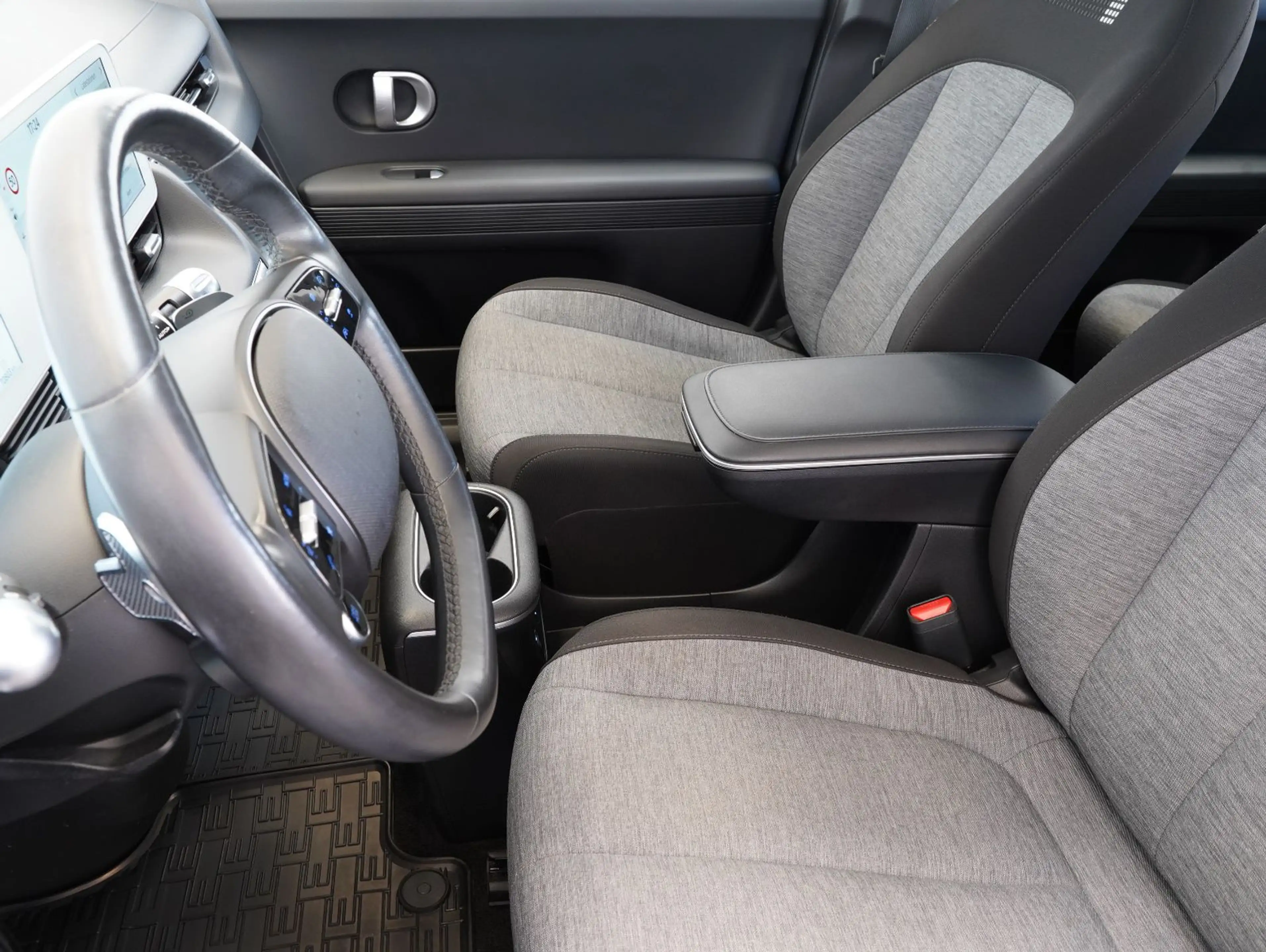 Hyundai IONIQ 5 Dynamiq Elektro LED/NAVI/KAMERA/AHK — photo 5