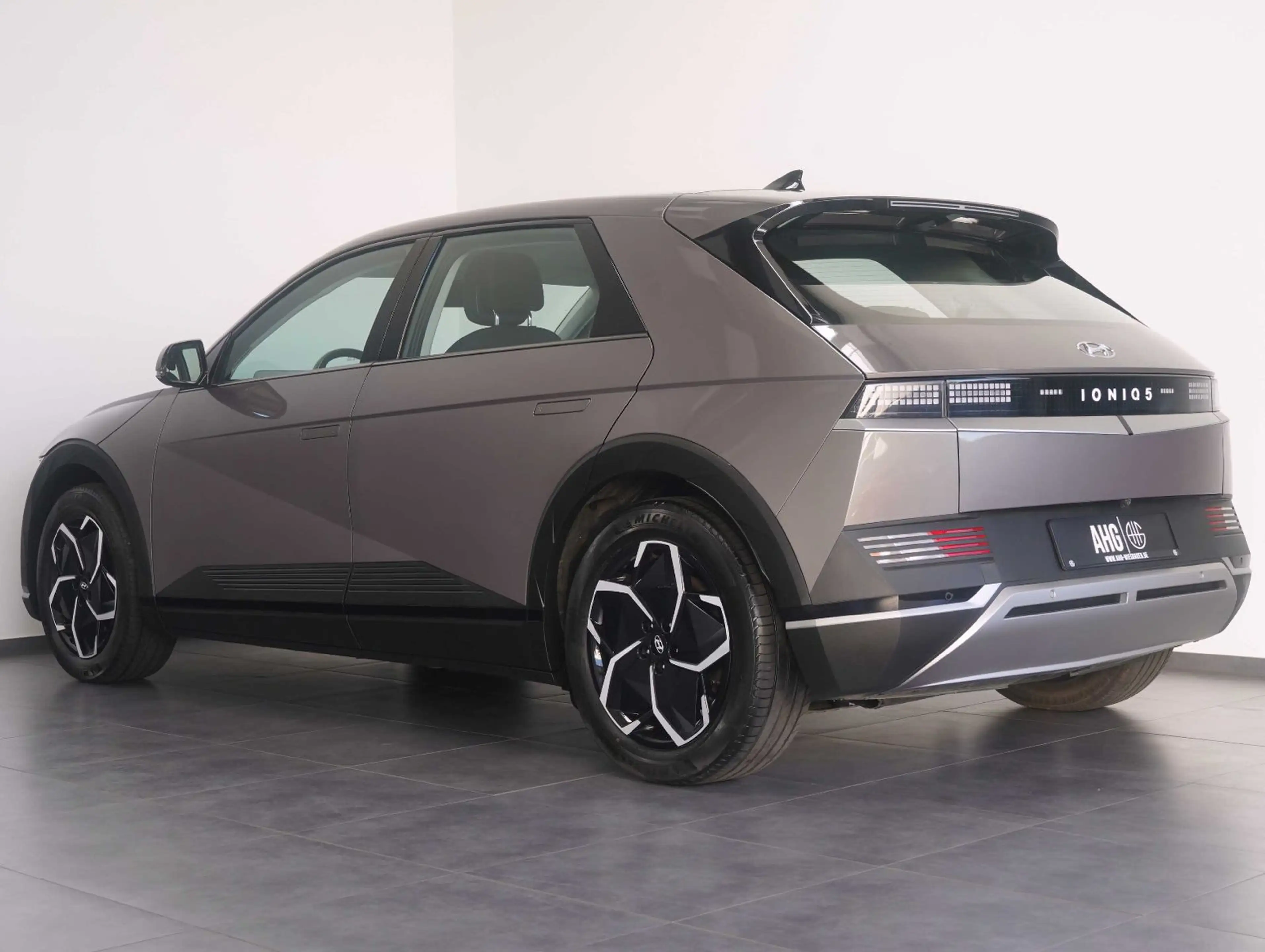 Hyundai IONIQ 5 Dynamiq Elektro LED/NAVI/KAMERA/AHK — photo 4