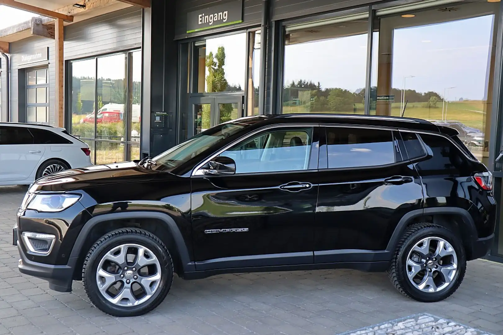 Jeep Compass 2,0 MultiJet AWD 9AT 170 Limited Aut. ACC, Bi-X... Schwarz - 2
