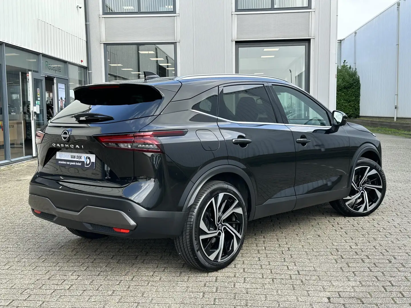 Nissan Qashqai 1.3 MHEV Xtronic Tekna Plus | Volledig Leder/20"/G Zwart - 2