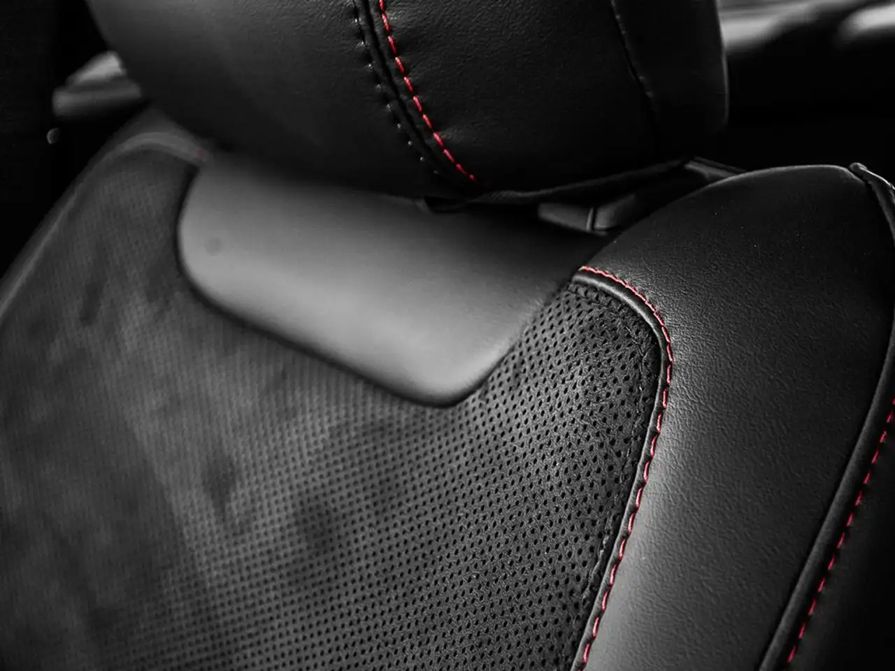 Ford Explorer снимка Ford Explorer