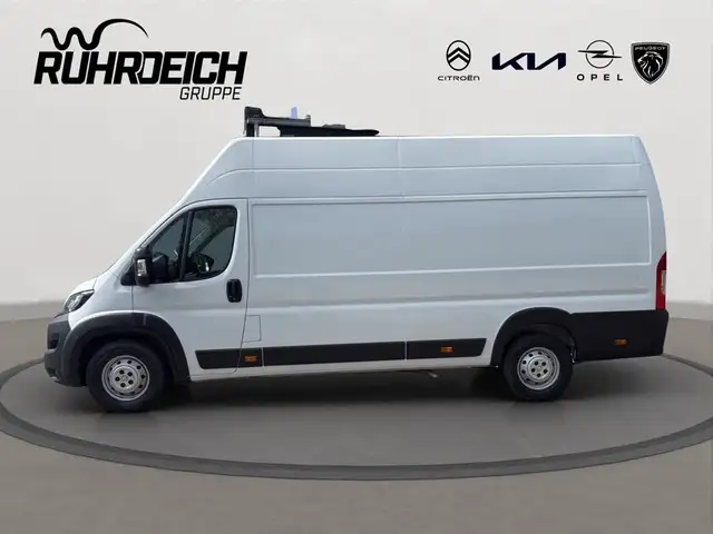 Peugeot Boxer view 2