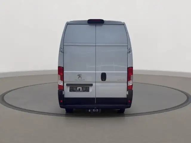 Peugeot Boxer view 4