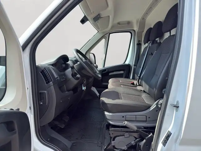Peugeot Boxer view 8