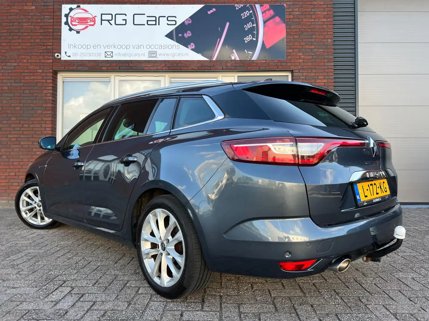 Renault Megane Estate 1.3 TCe GT-Line / Navi / PDC / Camera / Par Grijs - 2